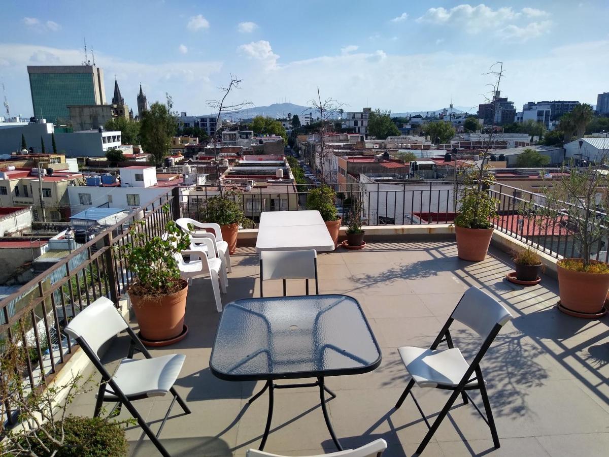 Suites Chapultepec Гуадалахара Екстериор снимка