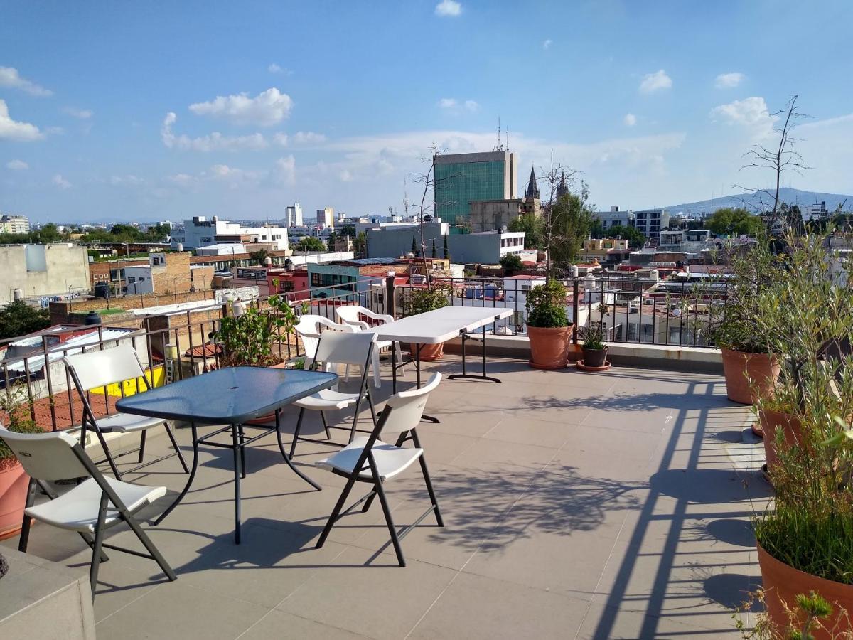 Suites Chapultepec Гуадалахара Екстериор снимка