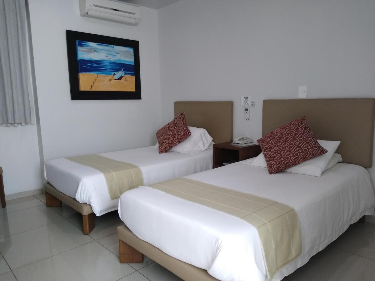 Suites Chapultepec Гуадалахара Екстериор снимка